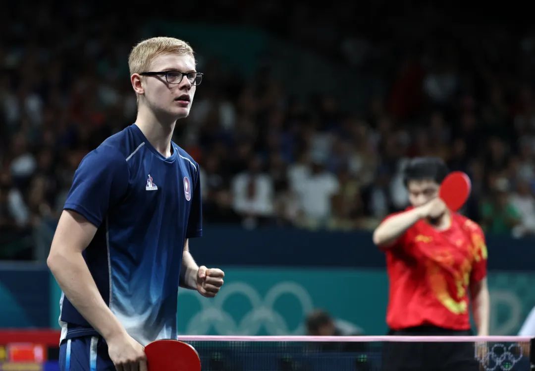 阿坎吉在英 阿坎吉在英