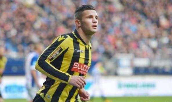 佩罗蒂的职 佩罗蒂的职